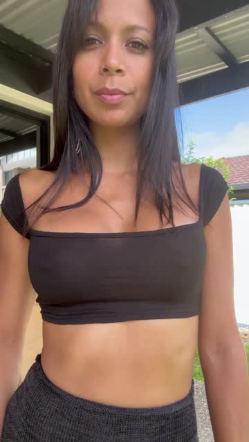 is it obvious i'm not wearing a bra? :p