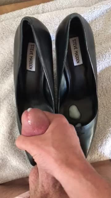 [proof] cum on high heels