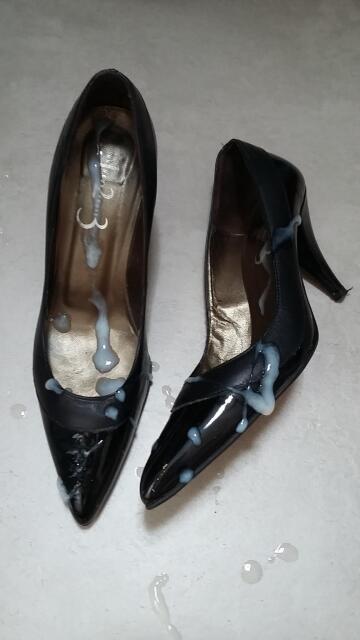 [proof] cum on high heels