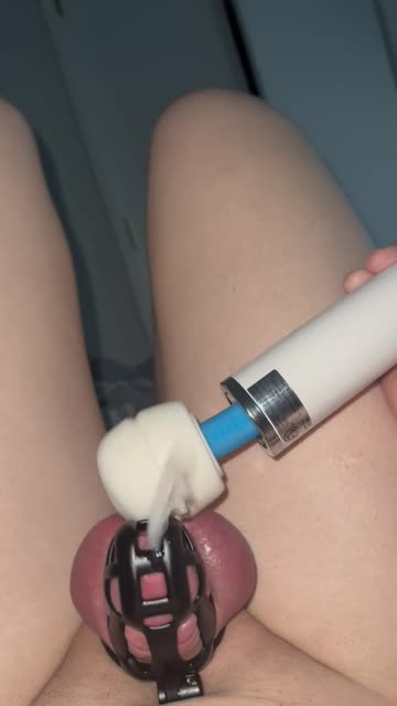 my bf finally gave up and accepted my offer to let him cum if he did it like a desperate girl would :)