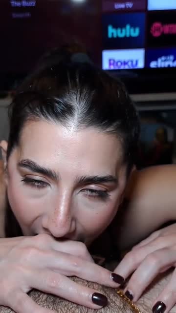 watch leia swallow his lightsaber