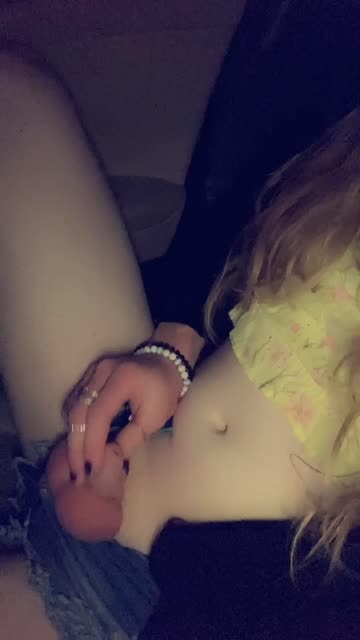 if you caught me would you lend a hand or mouth? 👀