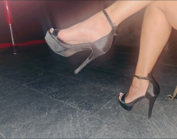 i love a reason to wear my favorite heels!