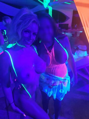 i love showing off at these events, neon pool party