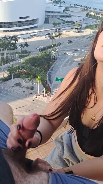 sloppy top on the balcony