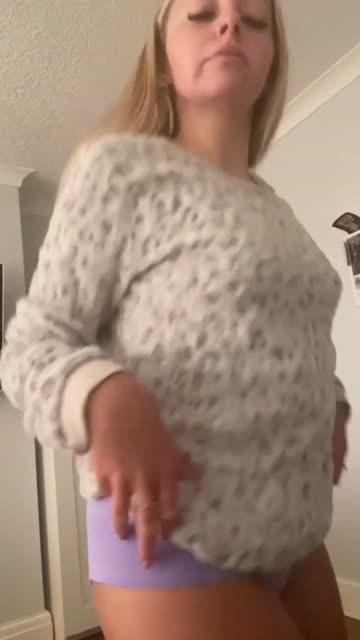 any older guys here who appreciate my little b cups