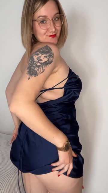 if i were your married neighbor, would you date me?