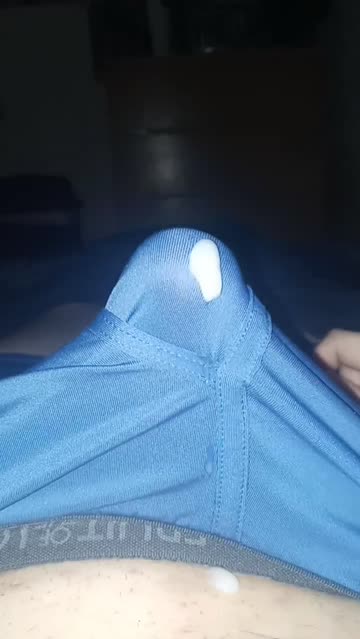 [proof] cumming through underwear