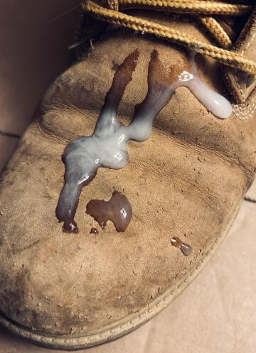 [proof] cum on a work boot or cowboy boot