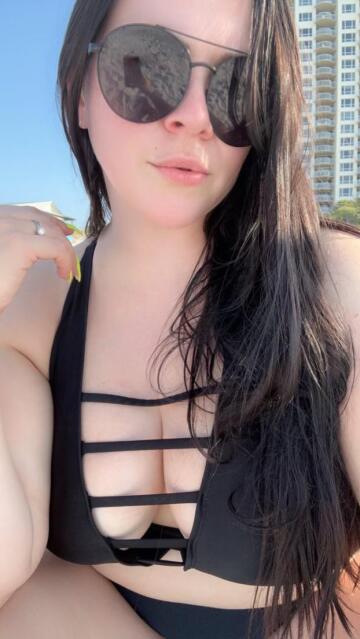 big boobs look better in a bikini