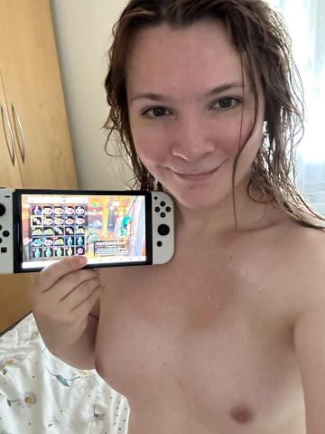 lazy sunday playing zelda in bed. feel free to join me! [f]