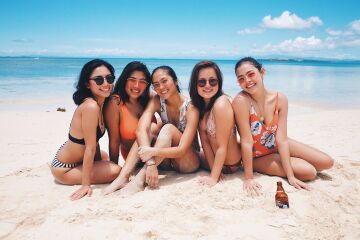 asian beach babes