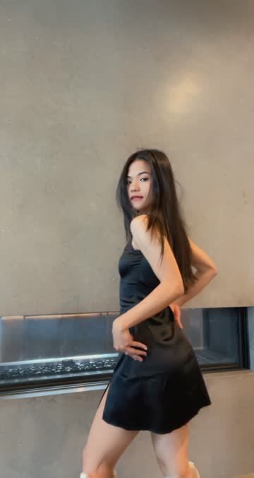 drop your age if you'd fuck an asian college slut like me