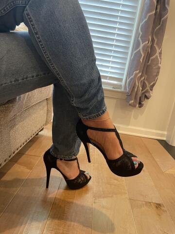 love jeans with heels!