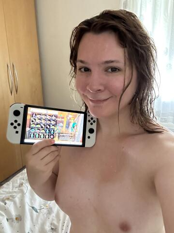 showered! now i can get back to bed and cuddle up with some zelda 💚