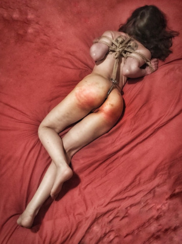 ignore the marks, the delecate arm bondage is what i want!