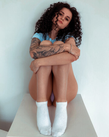 may i have a seat on your face sir?