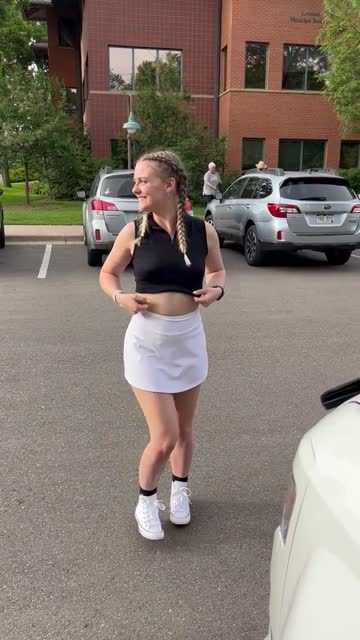 oops! i stopped traffic while flashing my tits in the street (;