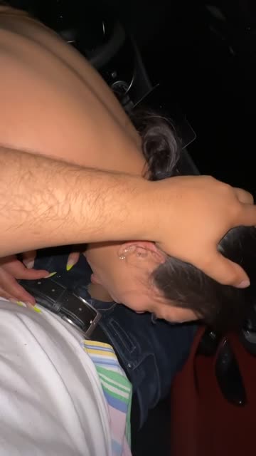 best way to end the night, give your date a bj in the car