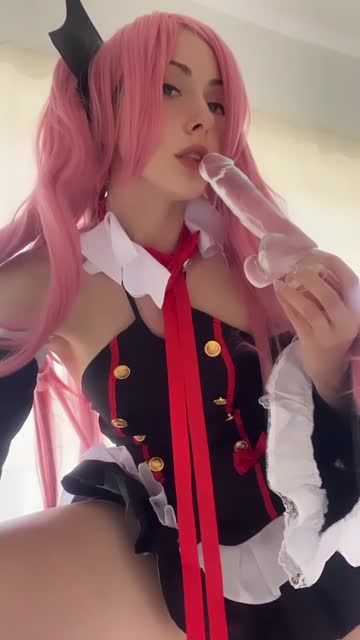 krul tepes sucks a tasty cock