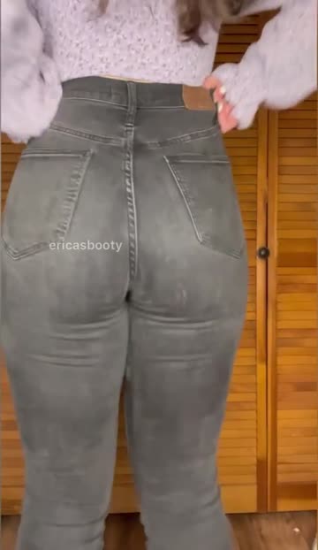 i love how these jeans fit on my booty!