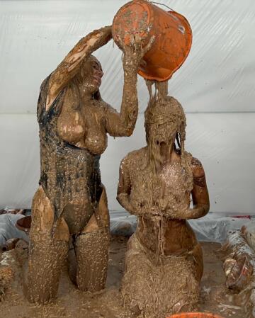 jess west is such a wam legend and all round super star!! i loved making this scene when she visited my studio. can you believe she took on the entire slop bucket head dunk and face pour challenge?! xx