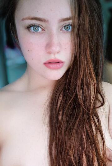 no makeup, no clothes…yes i do have freckles everywhere