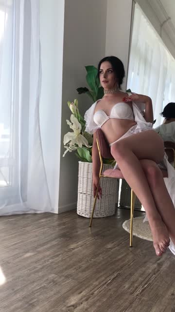 behind the scenes of my photo shoot