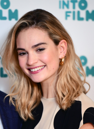 lily james [2426x3332]