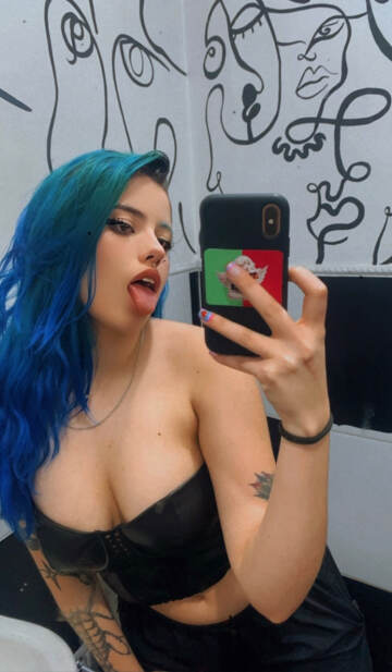 blue hair and big tits is a deadly combination😉