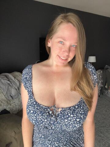 no makeup and a simple sundress can still be sexy, right?