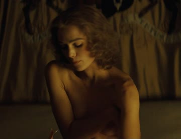 keira knightley topless in the duchess (2008)