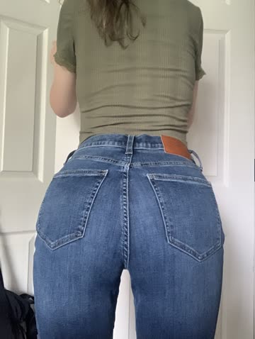 i love showing you my ass in my jeans
