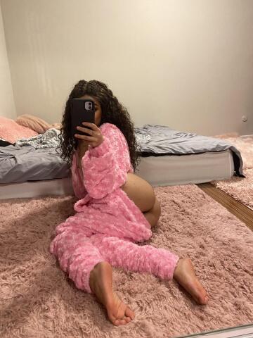 comfy af 💓🍑🦶🏼