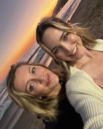 katie cassidy and caity lotz
