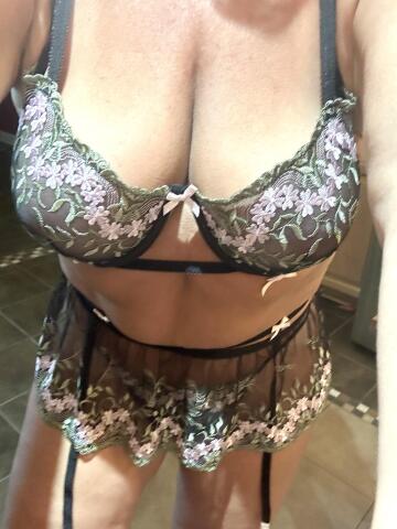 i can’t resist pretty lingerie!