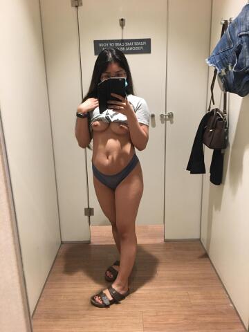 i can’t resist ...hehe...soo much fun to take selfies in the changing room...☺️💦😉💋