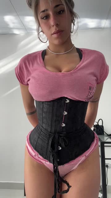 say hi if you like my big tits ;)