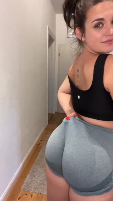 rate that jiggle 🌞