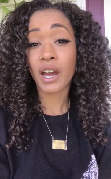 she really is still gorgeous