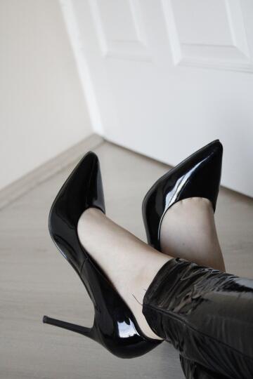 black heels 🥰
