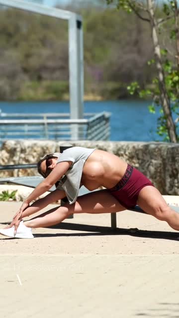 work out in public with emma