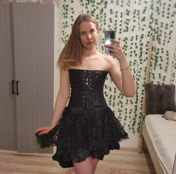 i tried on a goth dress for the first time today [f]