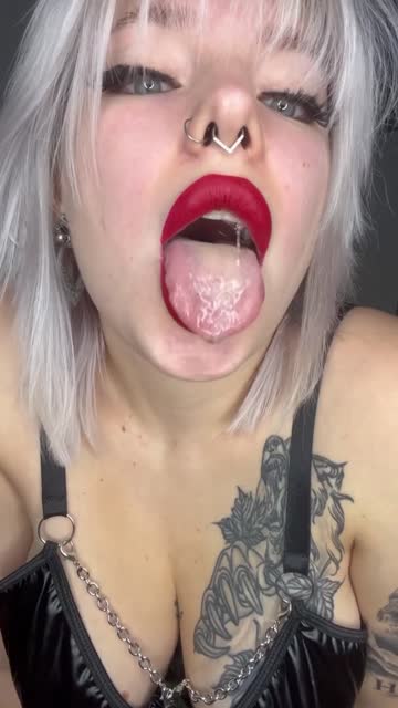 open your mouth wide, subby [oc]