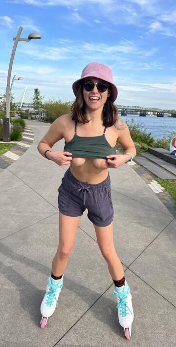 flashing while rollerblading is a lot tougher than i expected