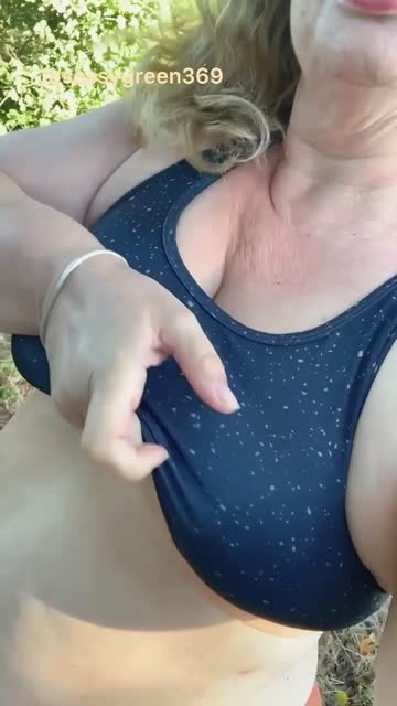 can't prevent myself from showing my boobs outside