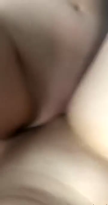 rubbing lips together 🤤
