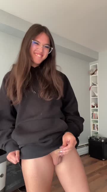 would you play with my girldick if u were my roommate? 🌸✨