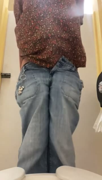 my little body screams ‘creampie me!’