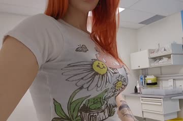 testing out my favorite t-shirt (f33)
